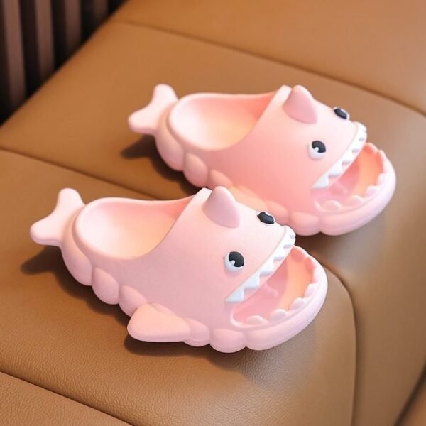 Kawaii Cartoon Shark Slippers Children Babi EVA Comfort Slides Girls Boys Summer Beach Flip flops Non 1.jpg 640x640 5eee96c2 d4c6 4650 8d86 07feed88a10f 1.jpg